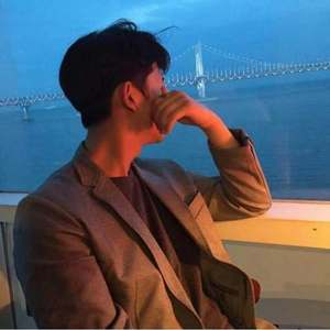 娇妻屁股眼被别人开发
